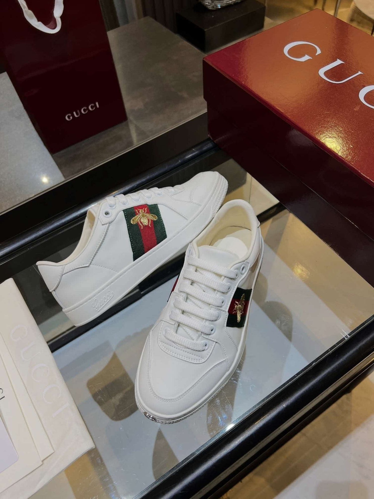 Gucci White Stripe Bee Low-Top Sneakers - White Rubber Sole